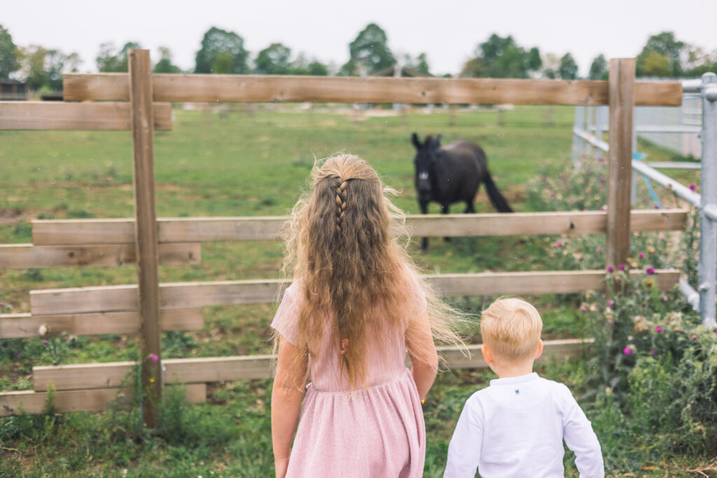 Jasmin-Piehler-Fotografie-Fotograf-Koenigsbrunn-Augsburg-Kindershooting-Kinderfotos-Familienfotos-Familienfotoshooting-1